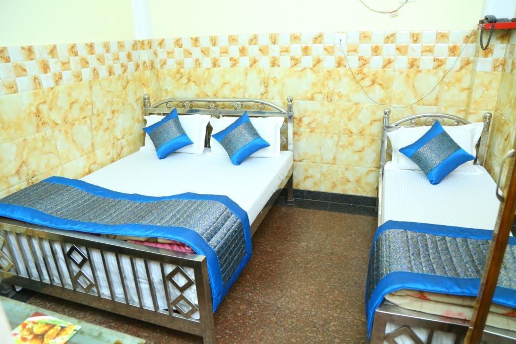 Hotel Ayesha Palace Делхи Екстериор снимка